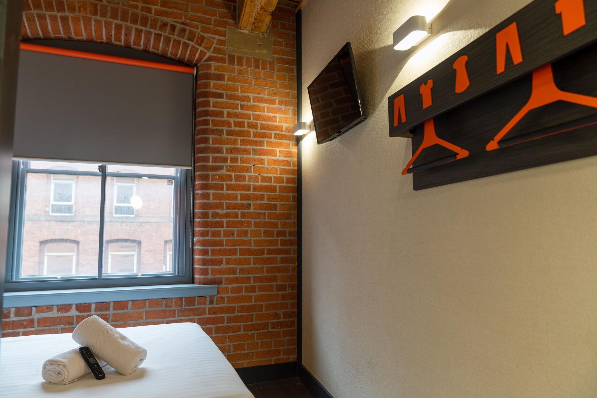 Easyhotel Manchester Exterior photo